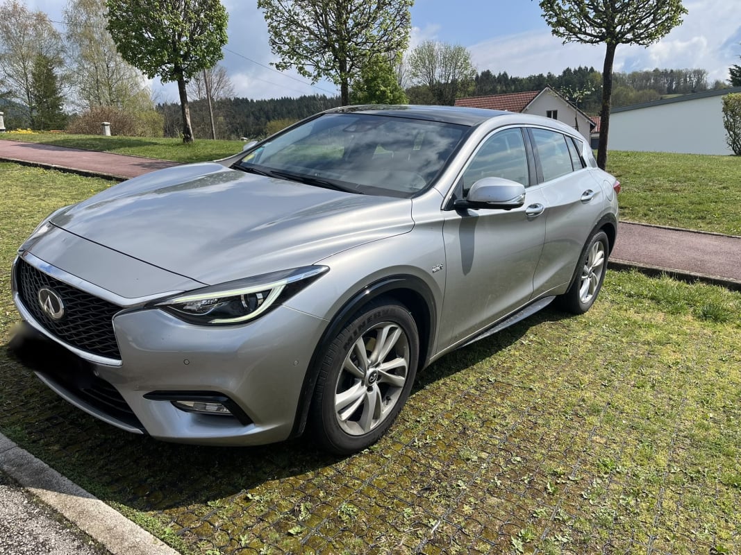 Infiniti Q30 2,2 D 170 Premium DCT BVA — 1