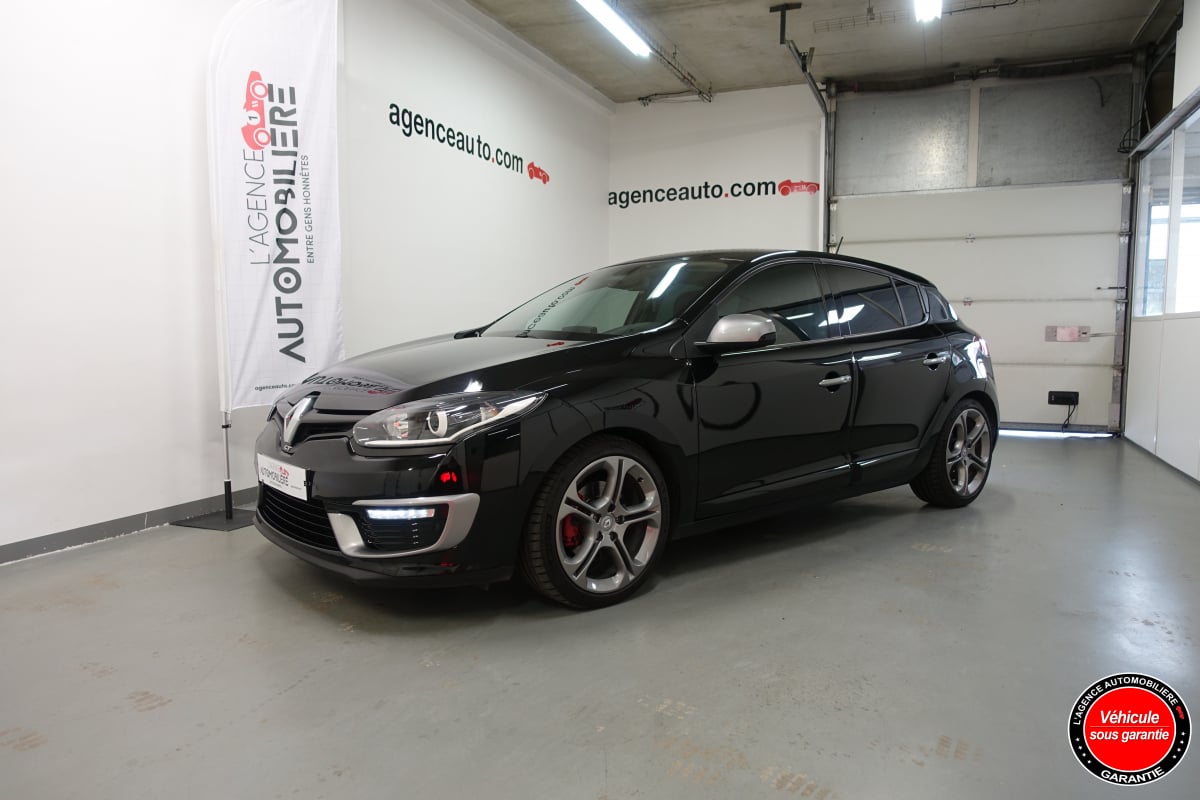 Renault Megane III (2) 2.0 DCI 165 FAP GT — 1