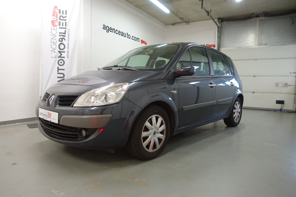 Renault Scenic II (2) 1.9 DCI 130 FAP DYNAMIQUE + DISTRIBUTION OK — 1