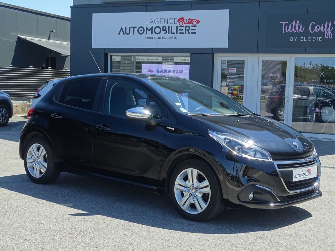 Peugeot 208 1.2 PURETECH 82 CV STYLE — 1