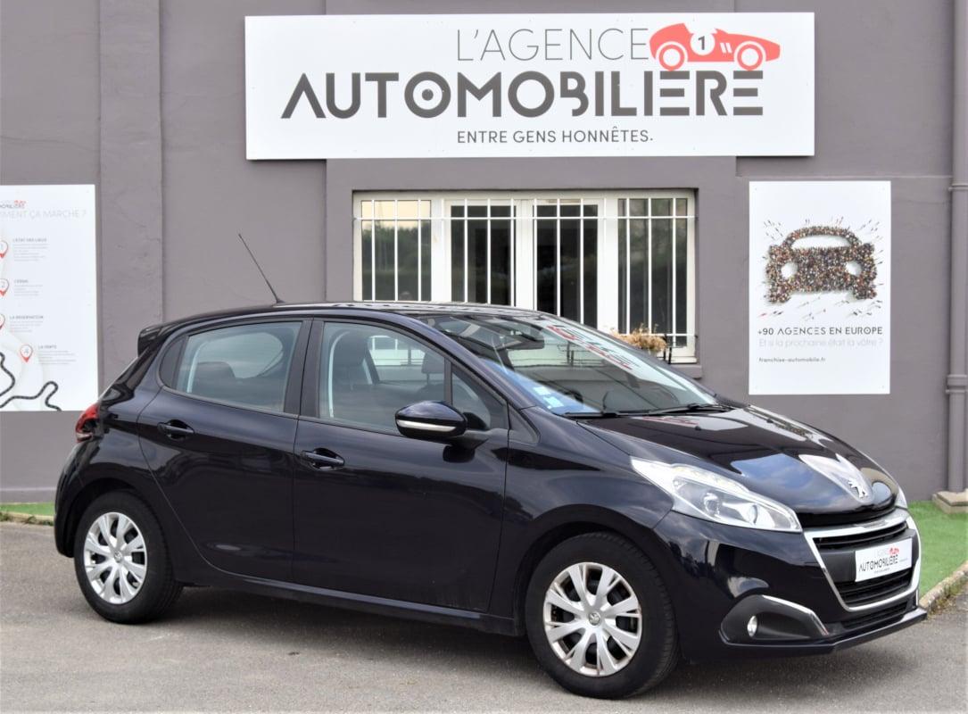 Peugeot 208 1.2- 82 CV-Active — 1