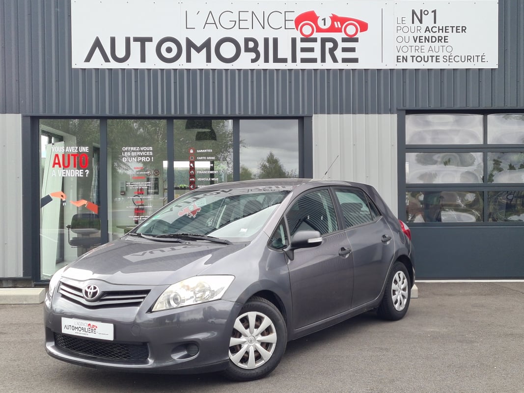 Toyota Auris D4D 90 CV — 1