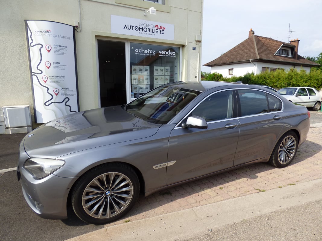 BMW Série 7 750i V8 4,4 408 Exclusive Individual Steptronic-6 32V F01 — 1