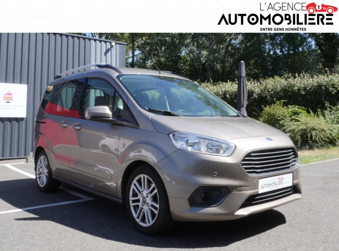 Ford Tourneo COURIER 1.5 TDCI 100 TITANIUM — 1