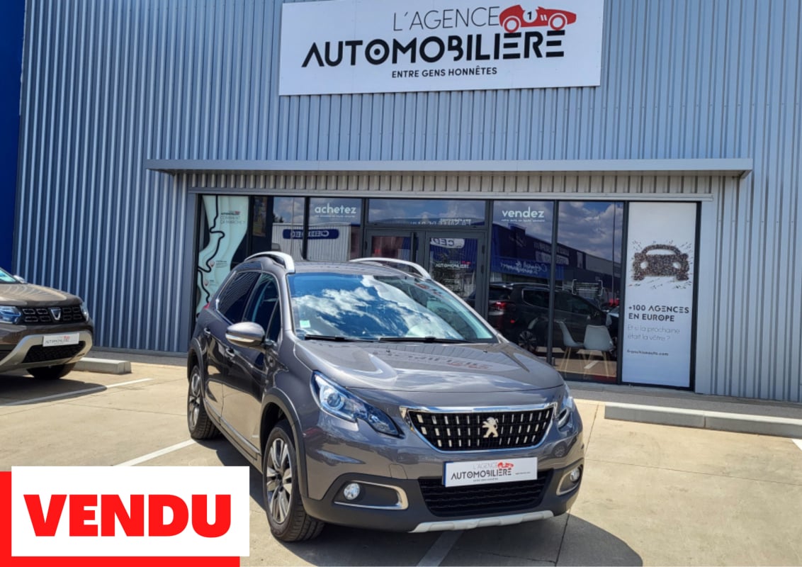Peugeot 2008 1.2 PURETECH 110 ALLURE — 1