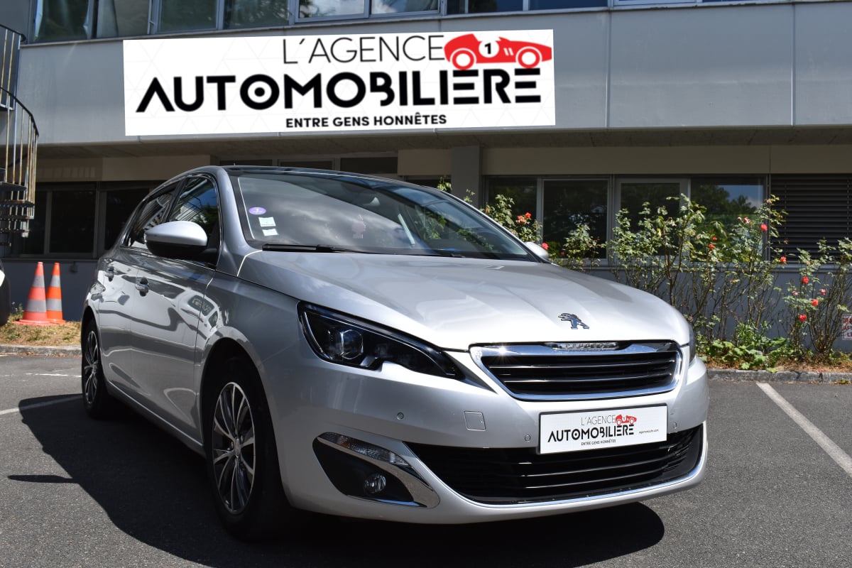 Peugeot 308 Allure 1.2 e-THP 12V 130 cv — 1