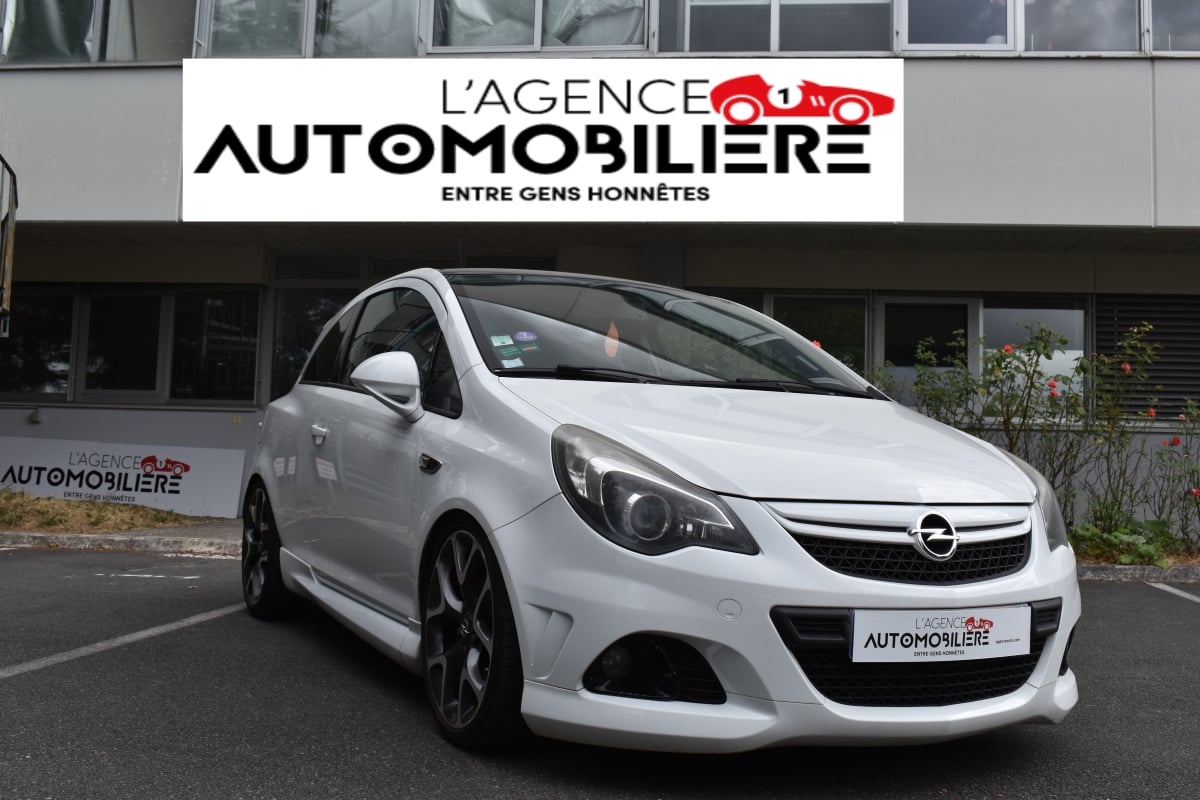 Opel Corsa D 3 portes OPC 1.6 i 16V Turbo 192 cv — 1