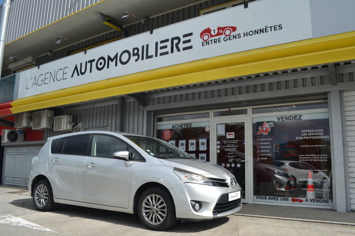 Toyota Verso Verso 132 VVT-i Design — 1