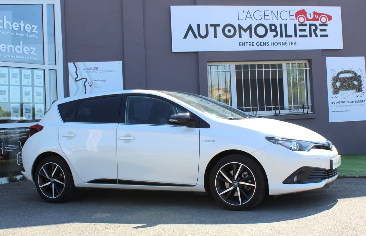 Toyota Auris HYBRIDE-PHASE 2-136CV-1.8-AUTO — 1