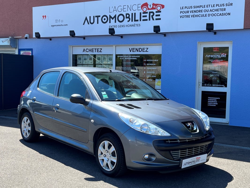 Peugeot 206 + 1.1 60cv 1ERE MAIN — 1