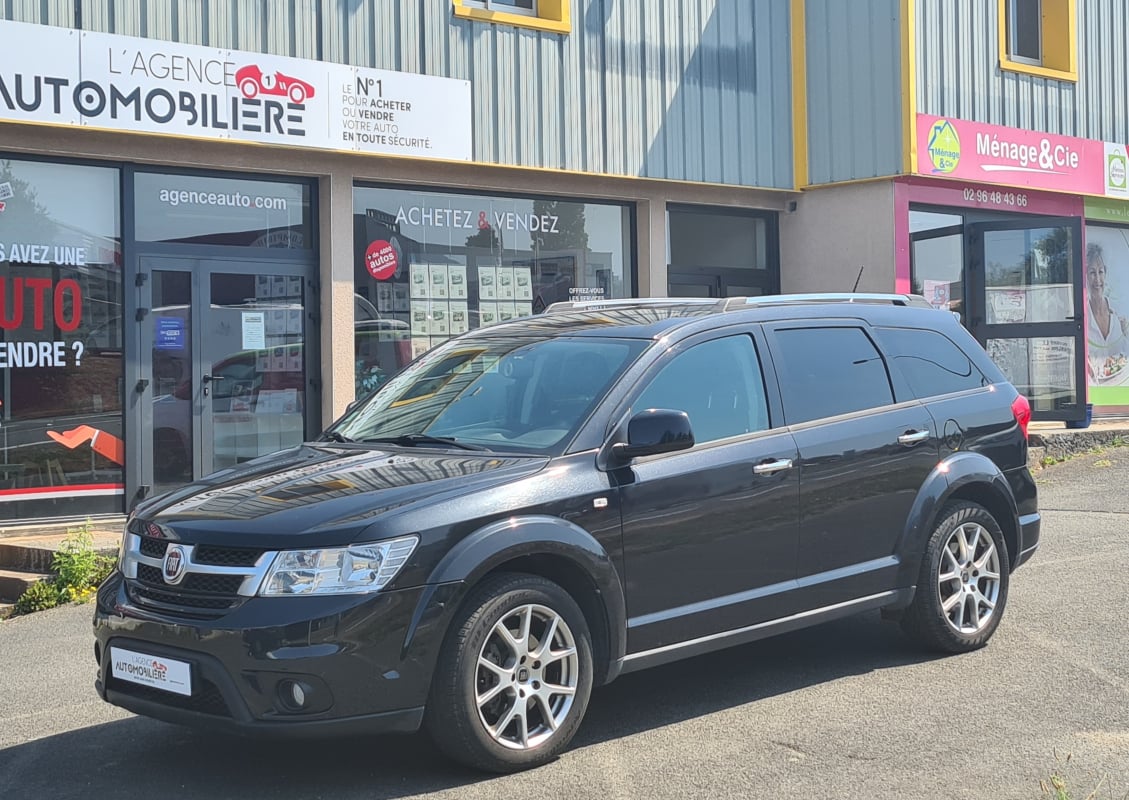 Fiat Freemont 2.0 Mjet DPF 140 4X2 16V 140 cv Lounge — 1