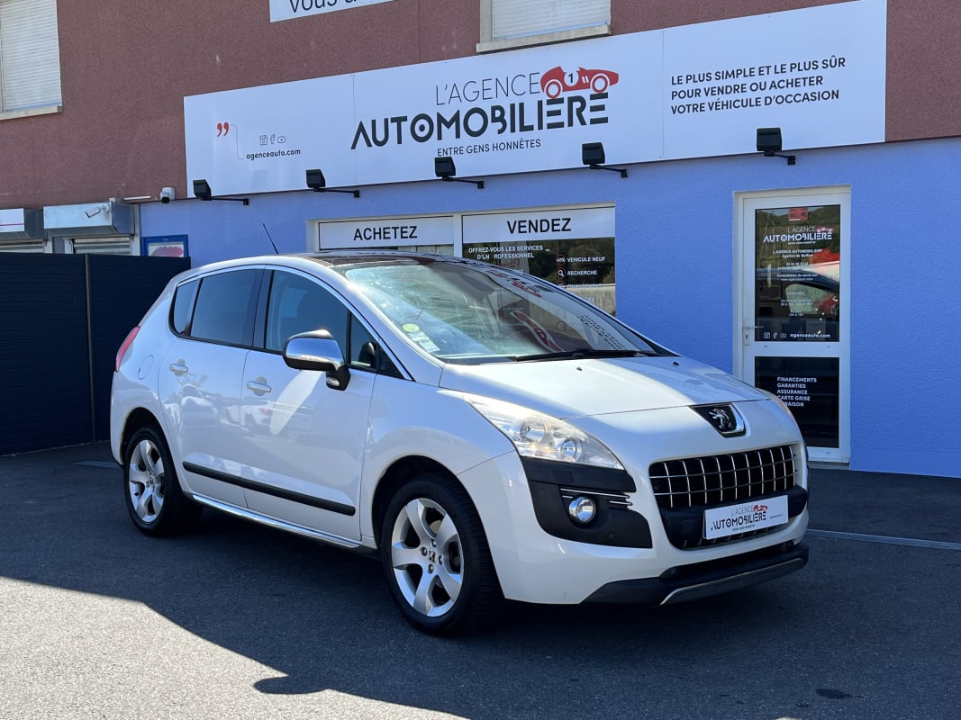 Peugeot 3008 1.6 HDI 112 Premium Pack — 1
