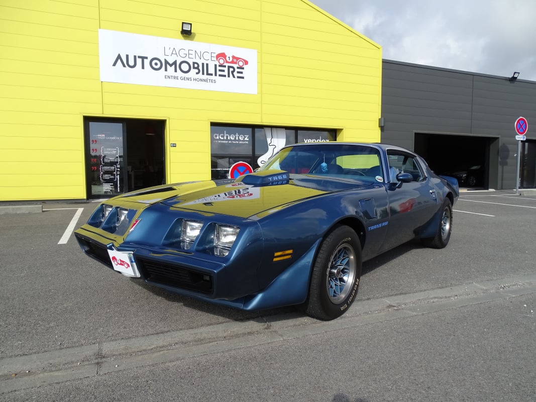 Pontiac Firebird Trans AM V8 6.6 L — 1