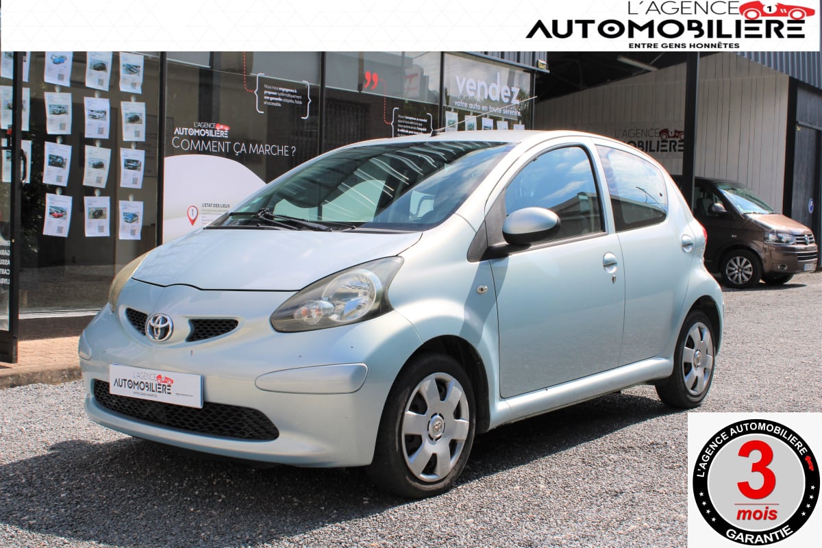 Toyota Aygo 1.0 VVTI 70 UP — 1