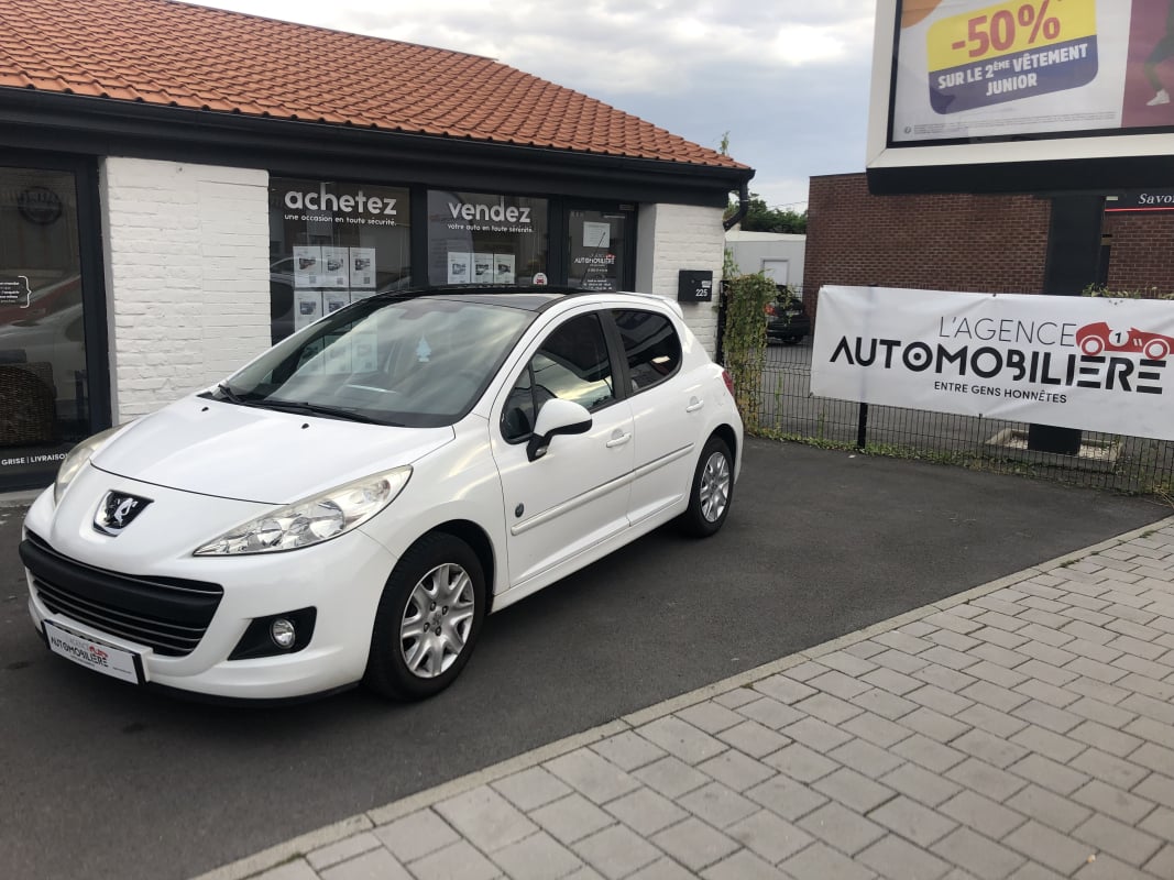 Peugeot 207 (2) 1.6 HDI 92 FAP ENVY 5P TOIT PANORAMIQUE — 1