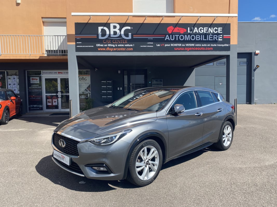 Infiniti Q30 1.5 D 109 Business Dct7 1ère Main — 1