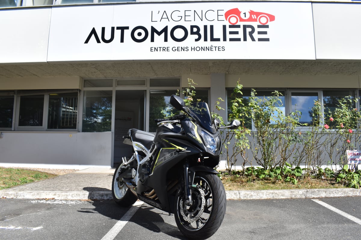 Honda CB CBR 650F Bridé A2 — 1
