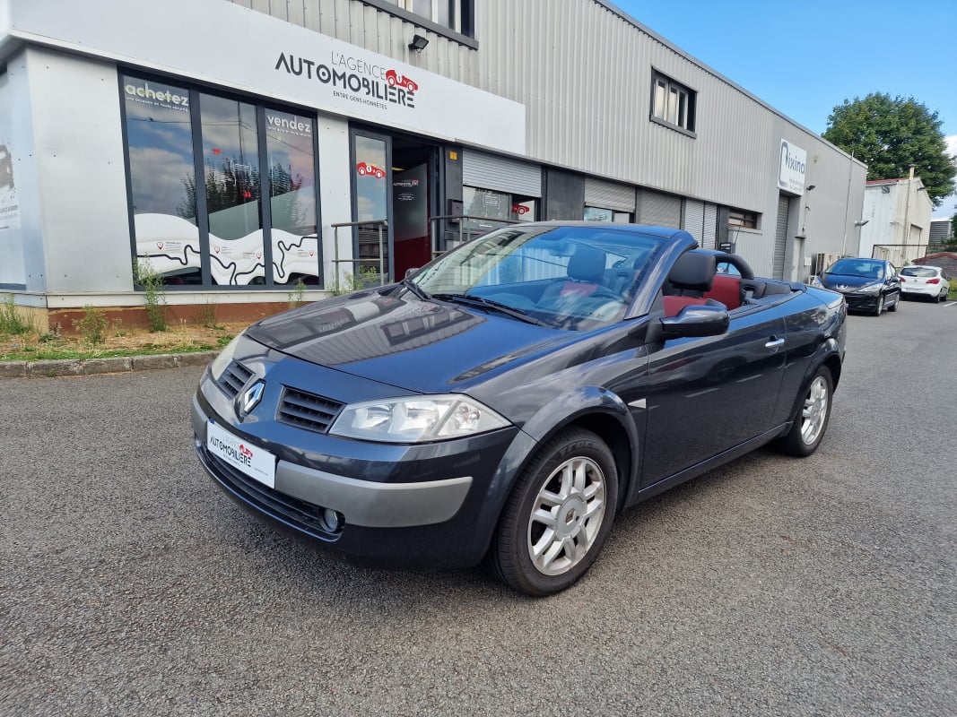 Renault Megane 1.6 16V 110CH GARANTIE 1 AN — 1