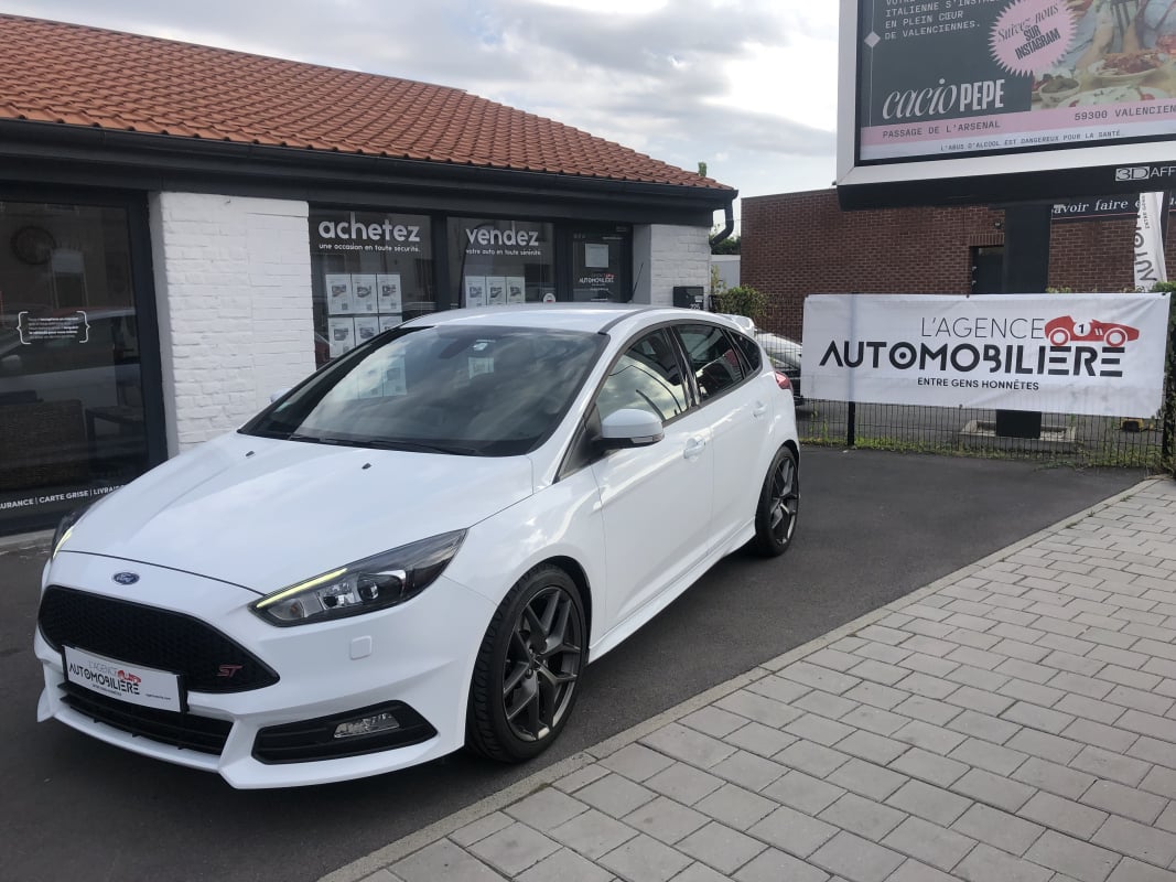 Ford Focus III (2) 2.0 TDCI 185 S&S ST 5P — 1