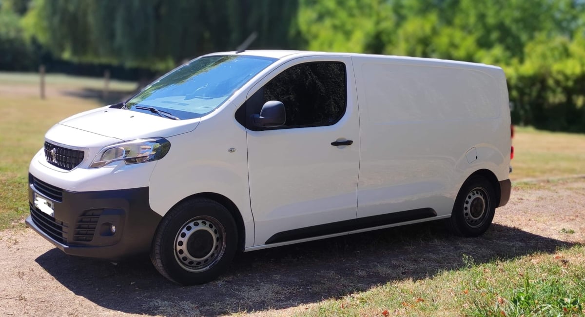 Peugeot Expert FOURGON TOLE STANDARD BLUE HDI 115 BVM6 PRENIUM PACK — 1