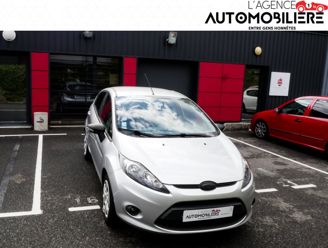 Ford Fiesta 1.4 TREND 96cv BOITE AUTO — 1