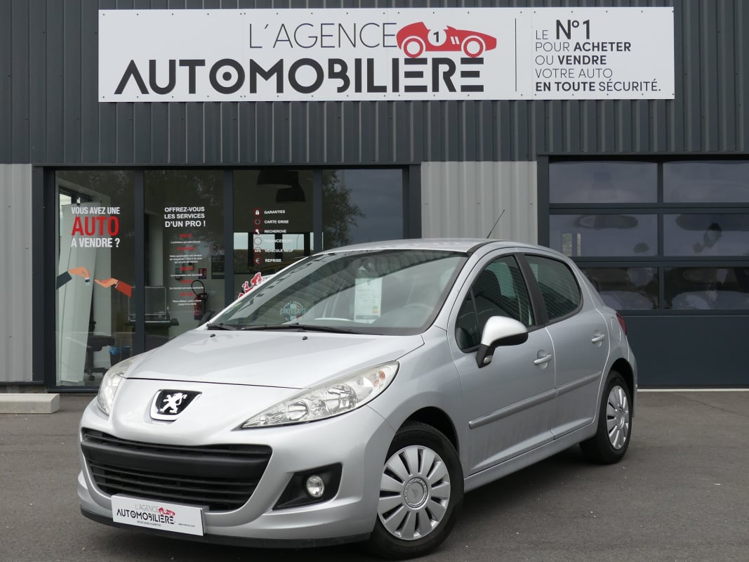 Peugeot 207 207 + TRENDY HDI 68 CV — 1