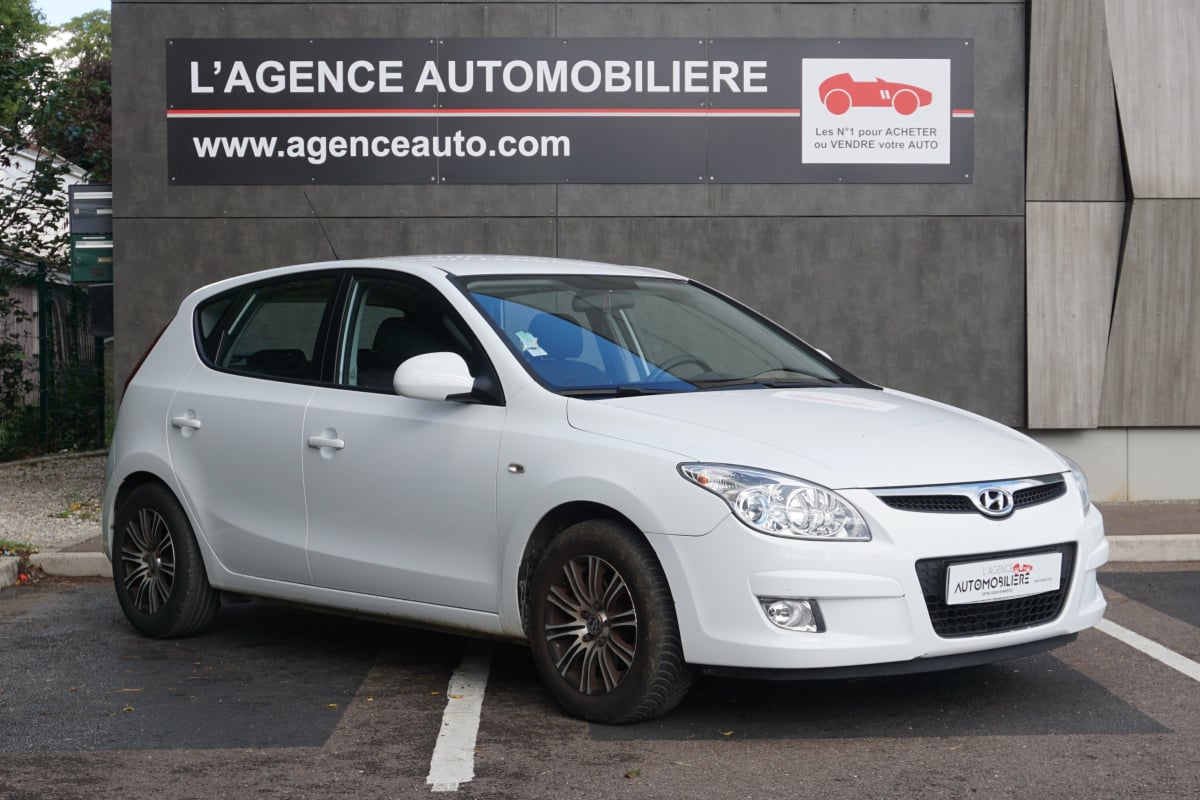 Hyundai i30 1.4l 109 ch PACK CLIM - 1ere main — 1