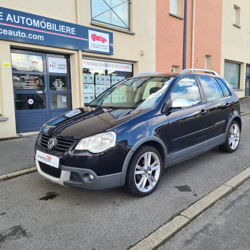 Volkswagen Polo IV CROSS TDI 100 garantie 3 mois — 1