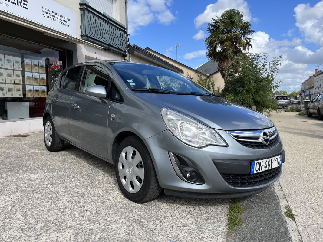 Opel Corsa 1.3 CDTI 75 CH 150ème Anniversaire 5p — 1
