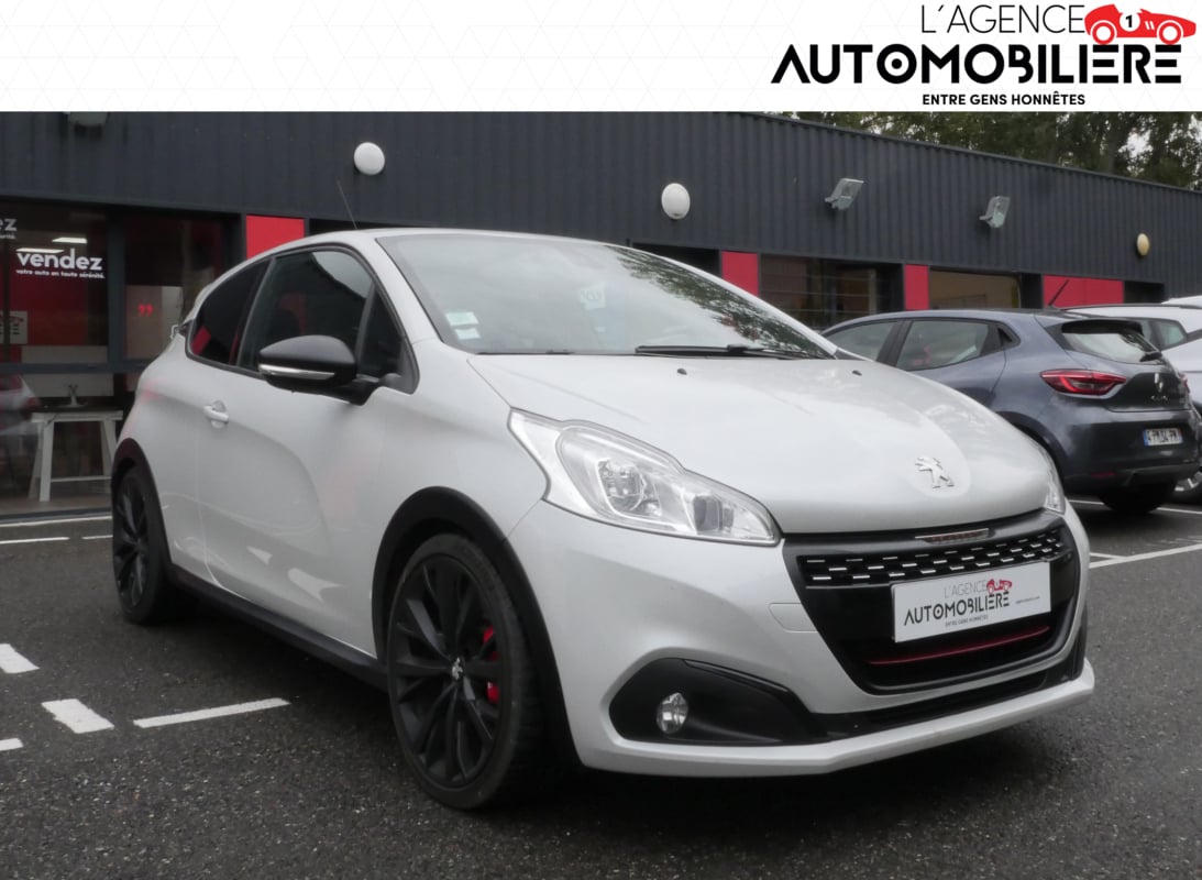 Peugeot 208 GTI BY-PEUGEOT-SPORT 1.6 THP 210 START-STOP — 1