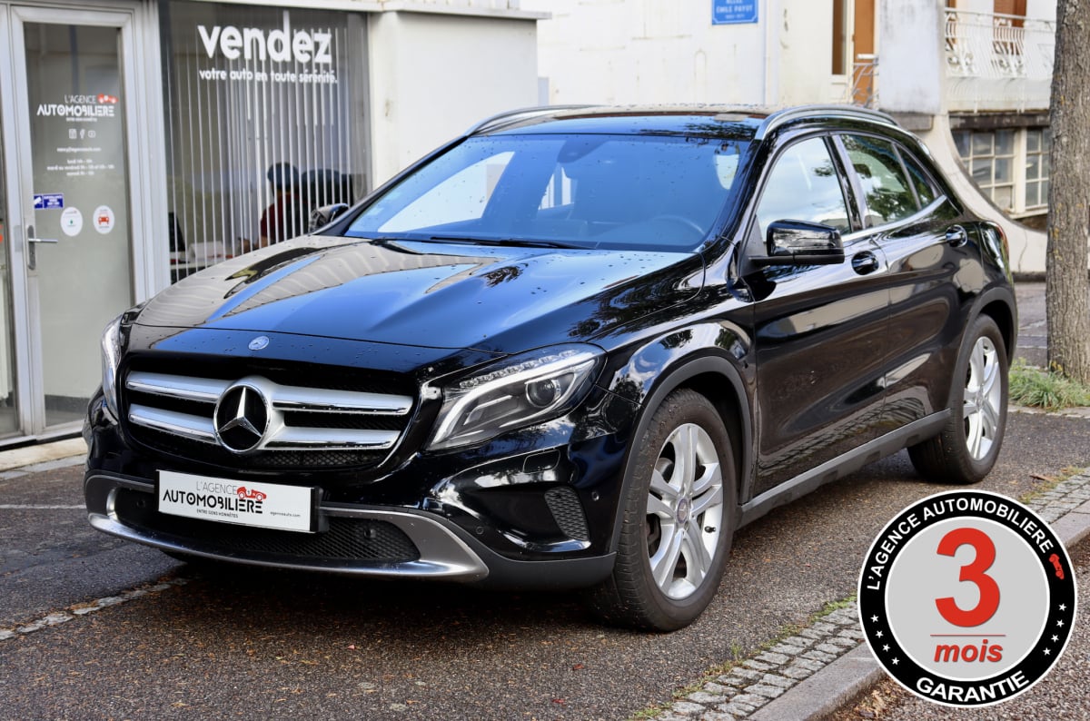 Mercedes-Benz Classe GLA 180 122ch Sensation BVM6 (Grand écran, sièges chauffants, LED...) — 1