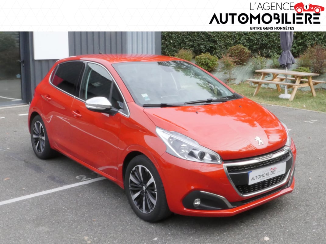 Peugeot 208 1.2 PURETECH 80 ALLURE START-STOP — 1
