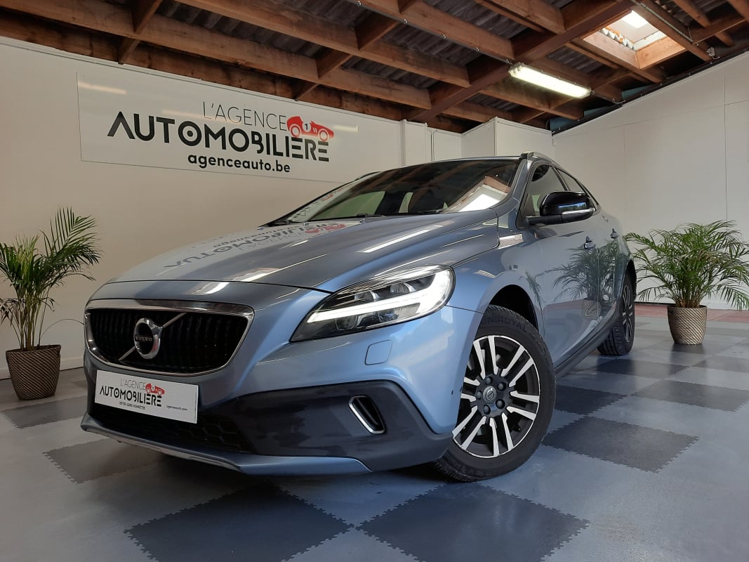 Volvo V40 Cross Country 2.0d D2 Momentum 120Ch Boite Manuelle 6VTva/Garantie 12 Mois — 1