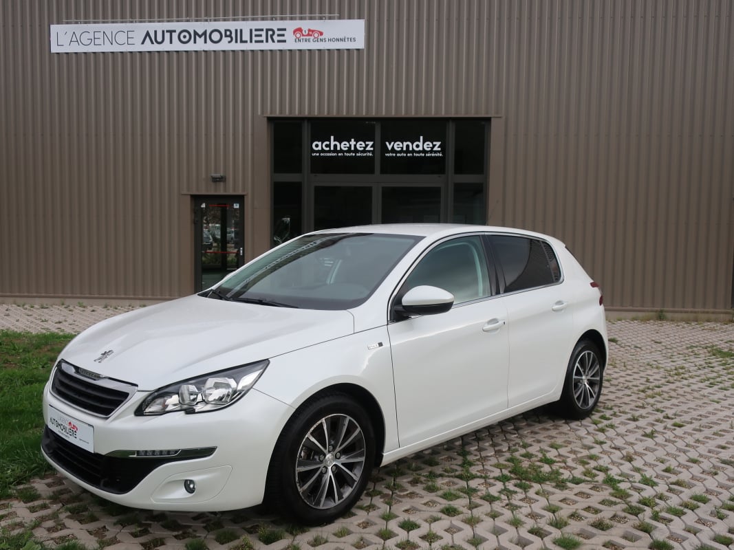 Peugeot 308 1.2 12V Style 110Cv — 1