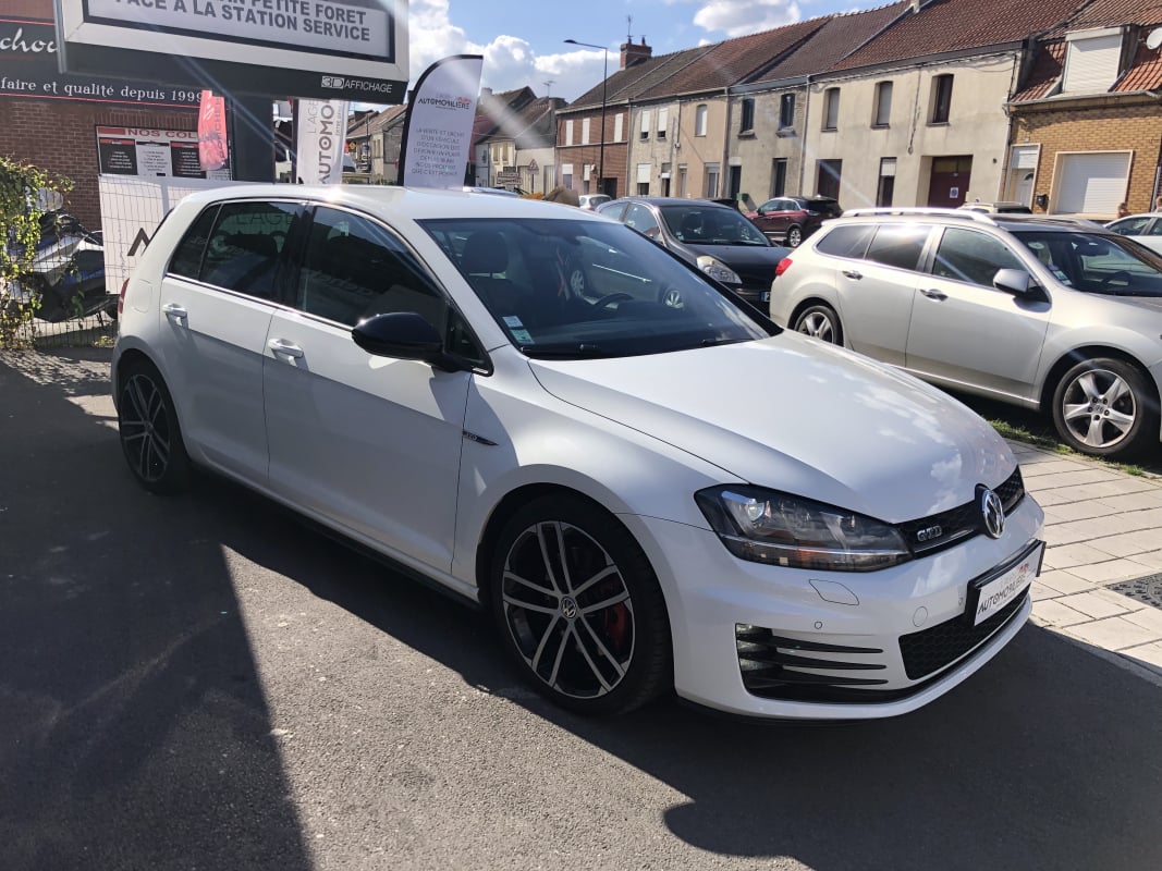 Volkswagen Golf 7 2.0 TDI 184 BLUEMOTION TECHNOLOGY GTD 5P sport and sound — 1