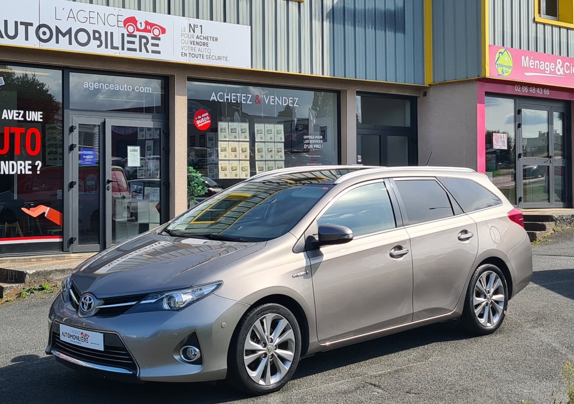 Toyota Auris Wagon 1.8 VVT-i HSD 16V CVT 99 cv STYLE — 1