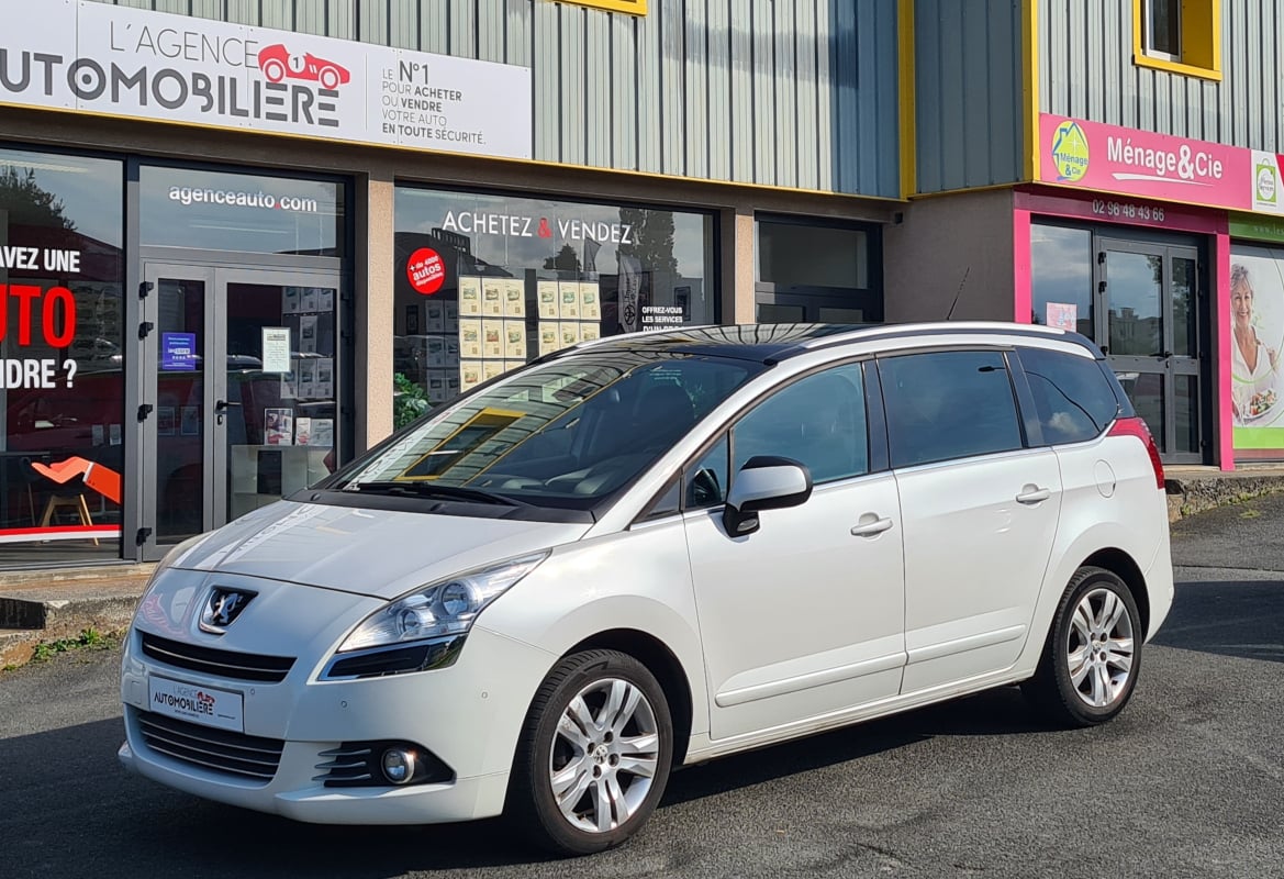 Peugeot 5008 1.6 HDi FAP 115 cv Allure — 1