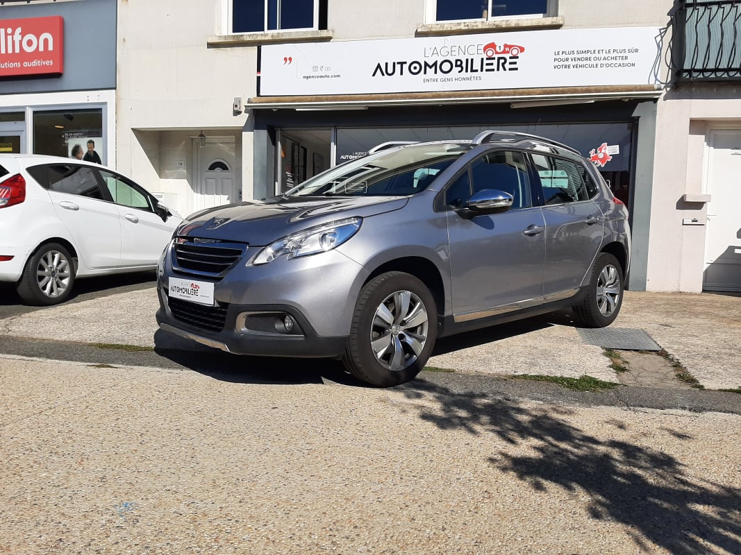 Peugeot 2008 1.2 eTHP 110 ch Allure Suivi Peugeot — 1
