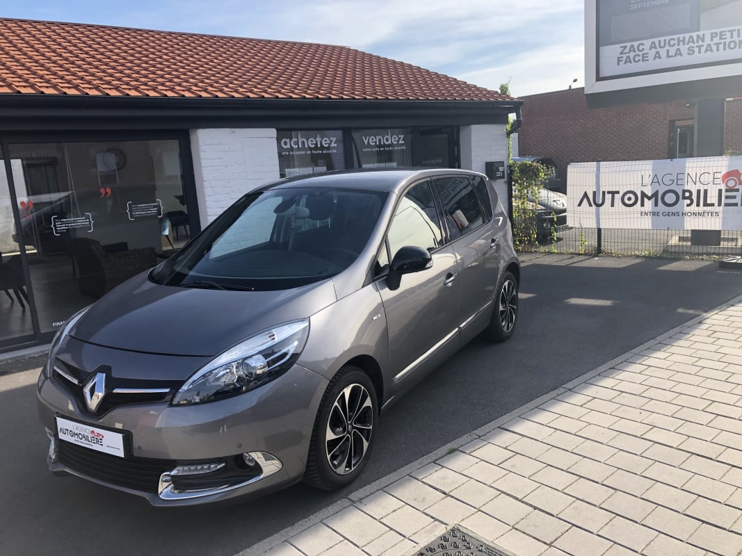 Renault Scenic III (3) 1.6 DCI 130 ENERGY BOSE EDITION ECO2 CAMERA — 1