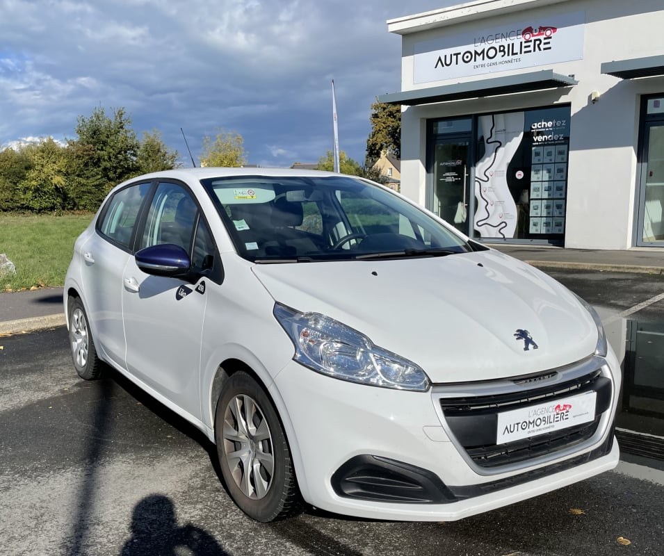 Peugeot 208 208 LIKE 1.2 PURETECH 68 CH 5 PORTES — 1