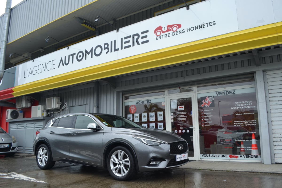 Infiniti Q30 109ch Premium DCT7 — 1