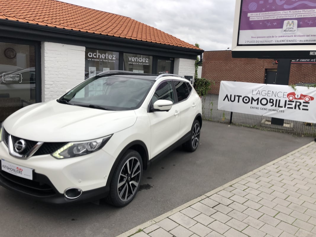 Nissan Qashqai 1.5 dCi 2WD S&S 110 cv TEKNA 1ère main — 1