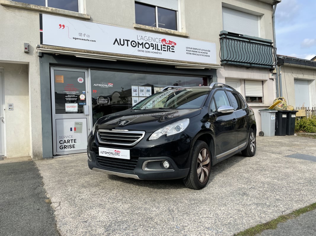 Peugeot 2008 ALLURE 1.2 VTi 82 CH TOIT PANORAMIQUE — 1