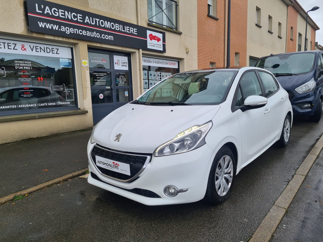 Peugeot 208 1.4 VTI active + toit panoramique + siege chauffant — 1