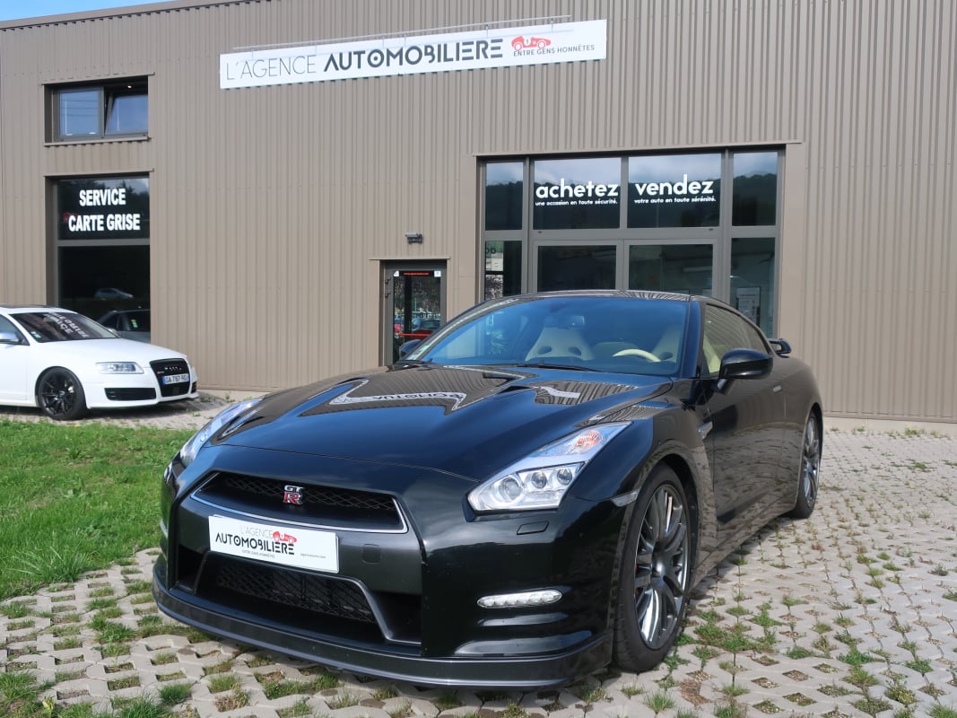 Nissan GT-R 3.8 i V6 24V 550Cv — 1
