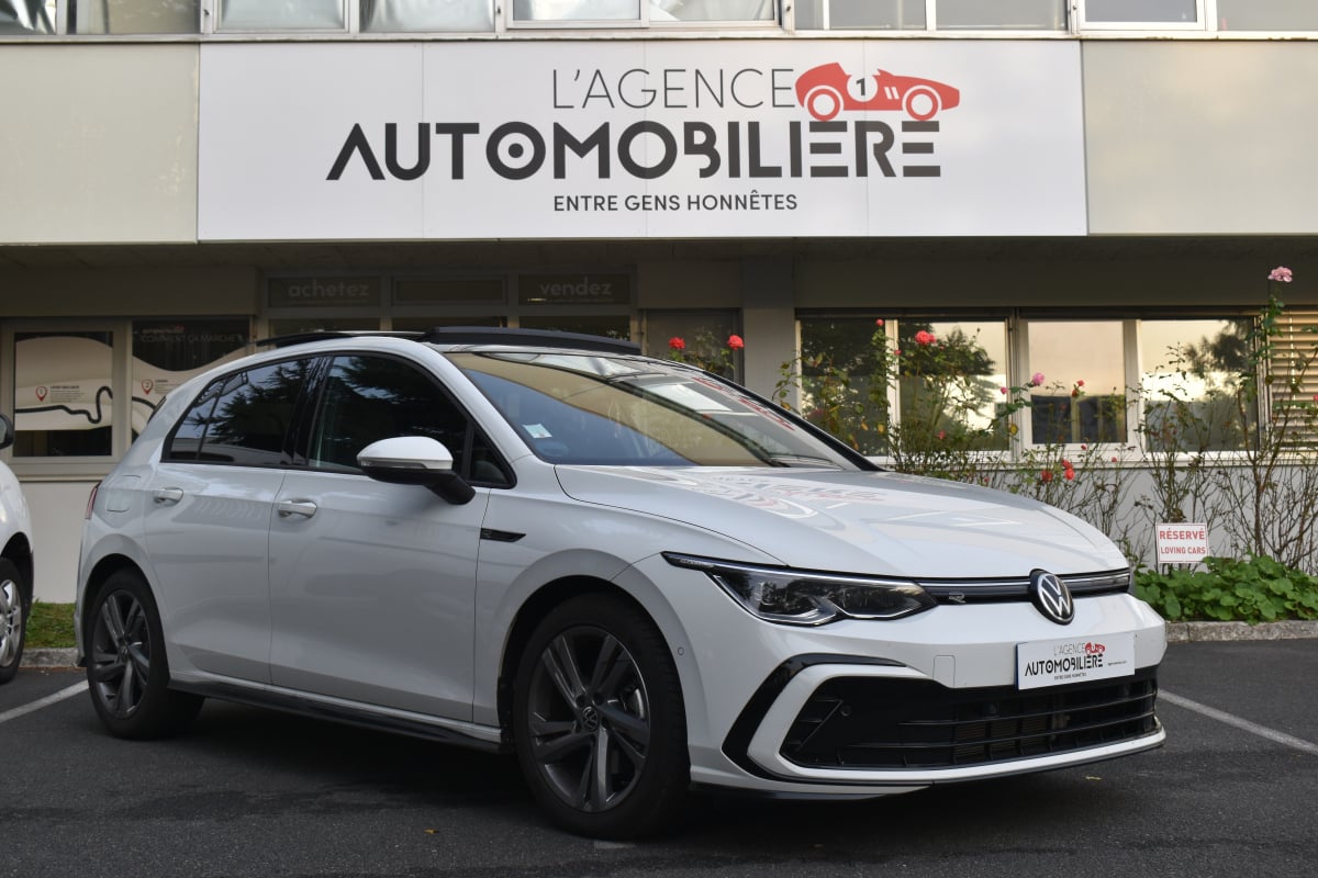 Volkswagen Golf R-Line VIII Hatchback 1.5 eTSi 16V BMT DSG7 150 cv Boîte auto — 1
