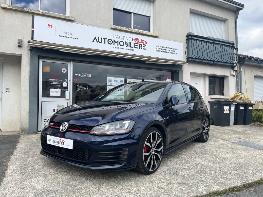 Volkswagen Golf VII GTI Performance 230 cv DSG 6 — 1