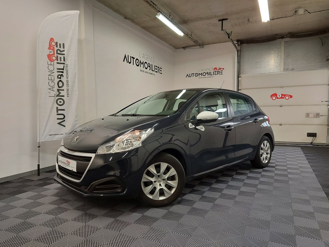 Peugeot 208 (2) 1.2 PURETECH 68 LIKE 5P + 1ERE MAIN — 1