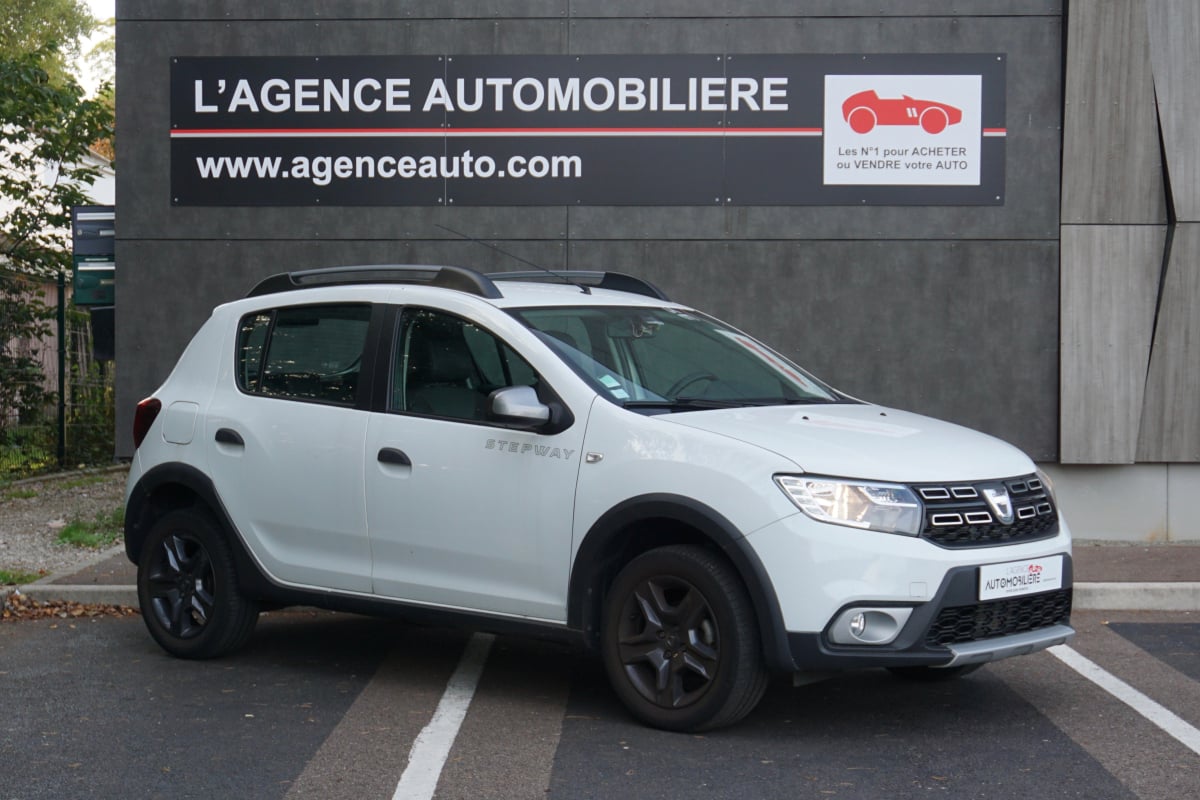 Dacia Sandero Stepway 0.9 TCe S&S 90 ch - EXPLORER — 1