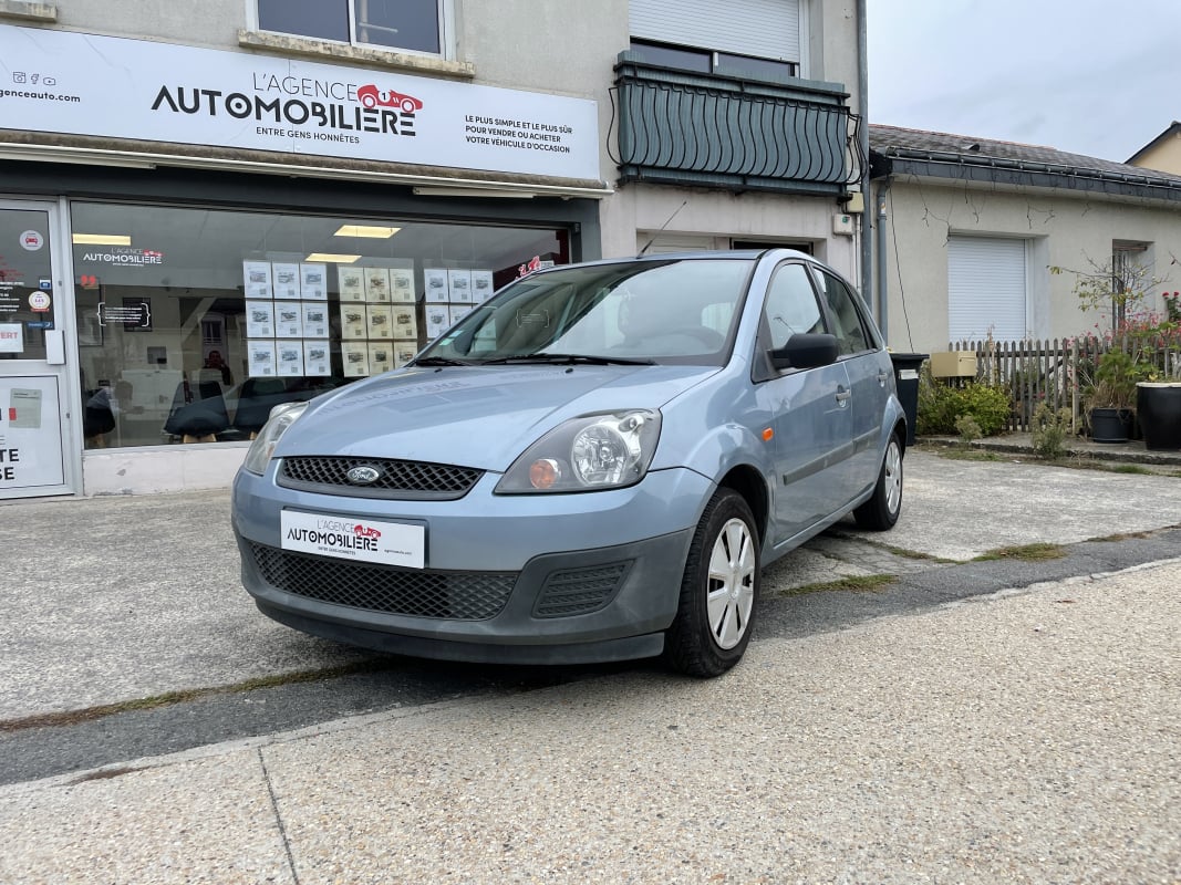 Ford Fiesta V PHASE 2 1.4 TDCi 68 CH EDITION FUN — 1
